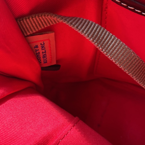 Classic Dooney & Bourke purse - Picture 8 of 8